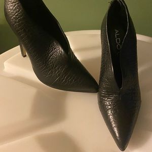Beautiful Aldo shoes worn twice.